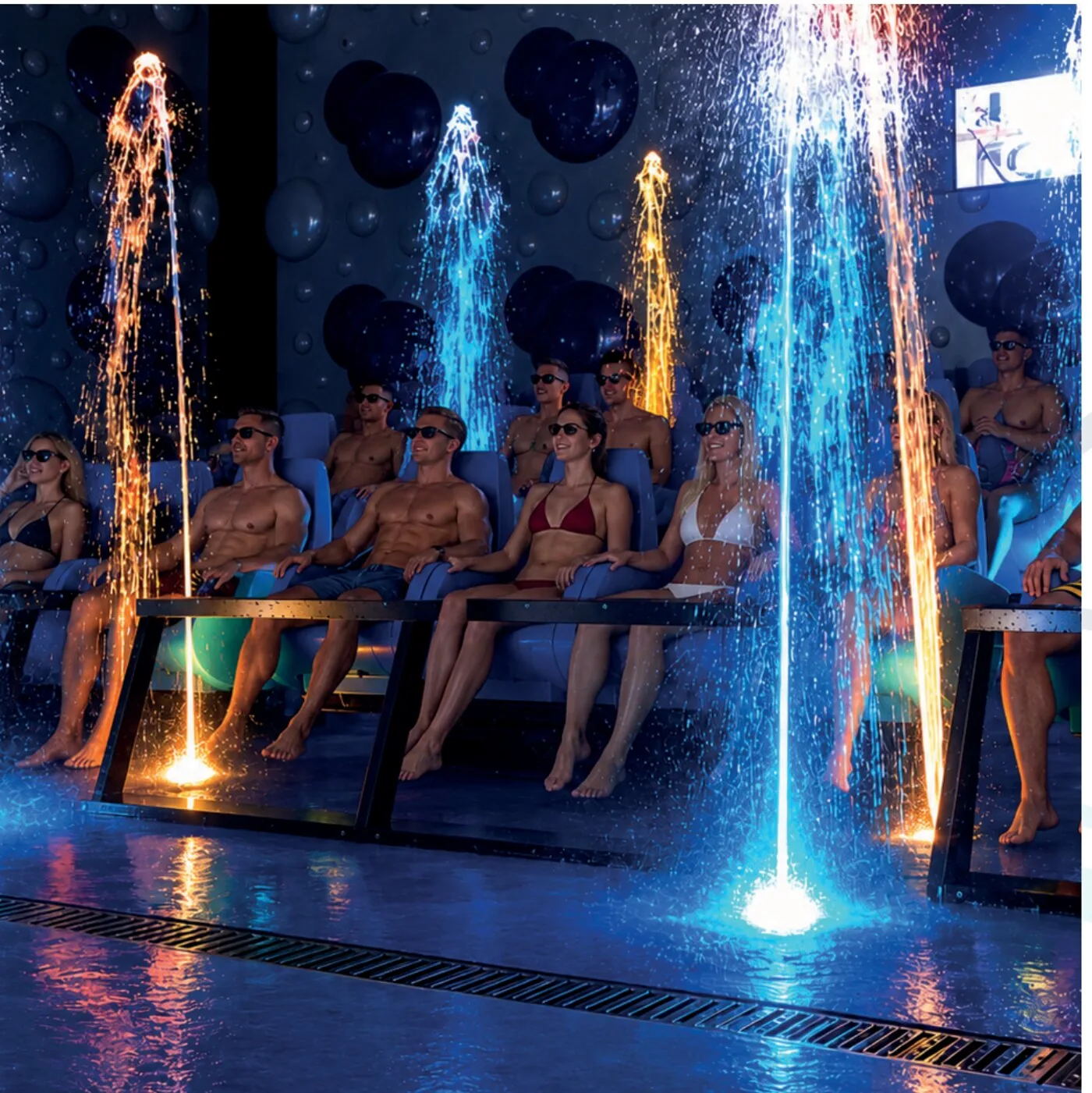 Aqua Show - kino wodne Cinesplash 5D w aquaparku White Mountain